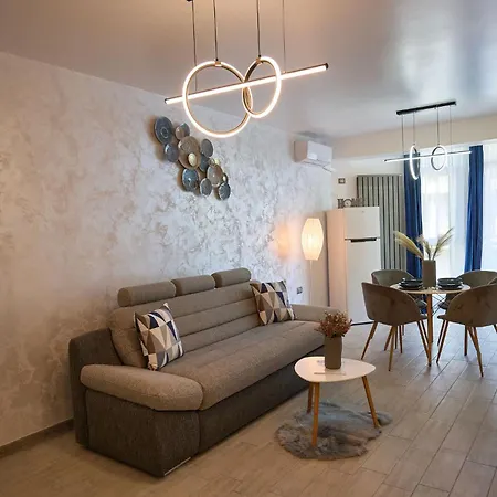 Sealand - N Pools * Mamaia